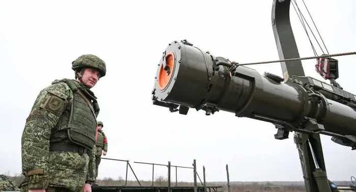 俄乌冲突让世人知道，中俄武器差距竟如此大！但不要小看俄罗斯！